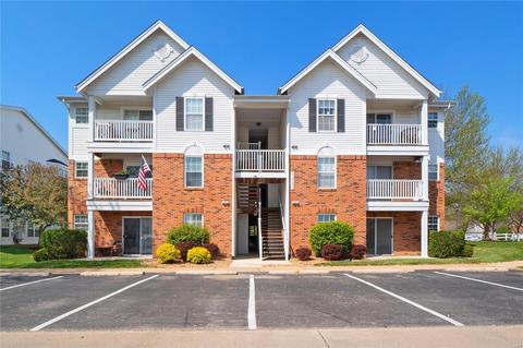 1233 Woodland Point Dr #B, Saint Louis, MO 63146