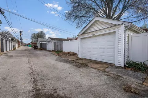5501 Gresham Ave, Saint Louis, MO 63109 photo 24