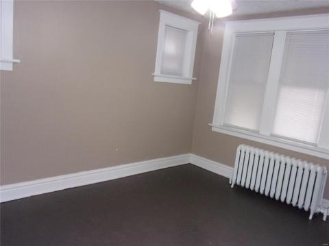 4632 S Compton Ave, Saint Louis, MO 63111 photo 3