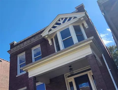 4104 Hartford St, Saint Louis, MO 63116