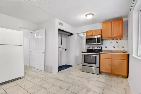 1415 E Grand, Saint Louis, MO 63107