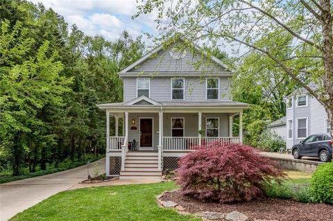 832 Tuxedo Blvd, Saint Louis, MO 63119