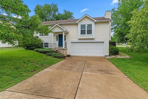 702 Turnberry Ct, Wentzville, MO 63385