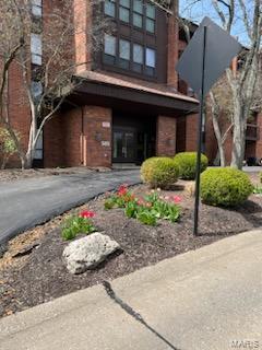 585 Coeur De Royale Dr #108, Saint Louis, MO 63141