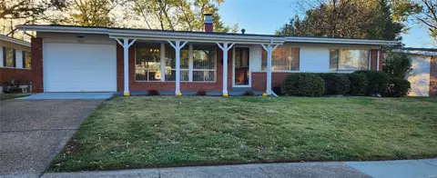 1460 Aintree Dr, Florissant, MO 63033