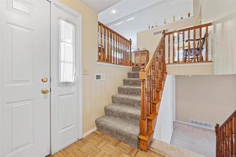 105 Keystone Crossing Dr, O'fallon, MO 63368 photo 4