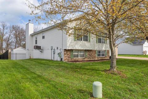 105 Keystone Crossing Dr, O'fallon, MO 63368 photo 2
