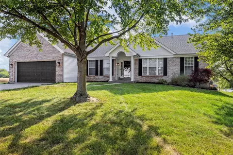 1533 Oakland Hills Dr, O'fallon, MO 63366