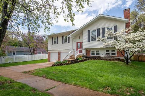 1267 Weatherton Pl, Ballwin, MO 63021 photo 2