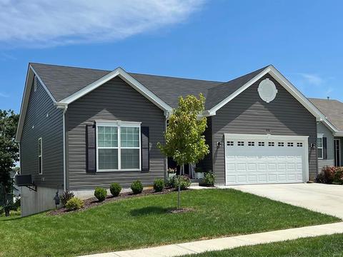 4279 Lions Chase Dr, Saint Louis, MO 63125
