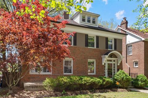 6932 Pershing Ave, Saint Louis, MO 63130