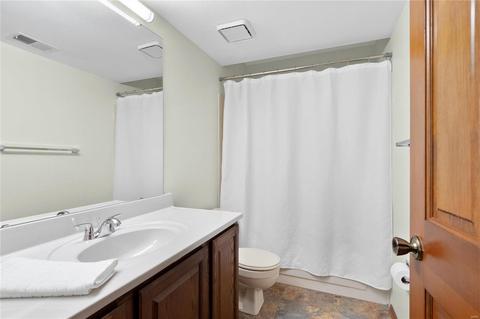 1356 Holgate Dr #G6, Ballwin, MO 63021 photo 16