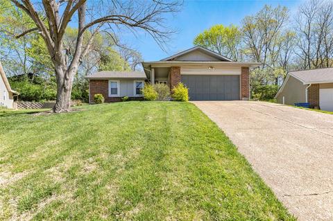 631 Applecross Ct, Manchester, MO 63021 photo 2