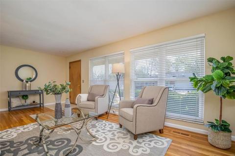 953 Active Dr, Saint Louis, MO 63146 photo 7