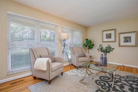 953 Active Dr, Saint Louis, MO 63146 photo 2