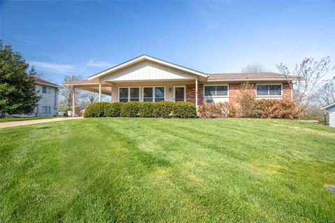 953 Active Dr, Saint Louis, MO 63146 photo 1