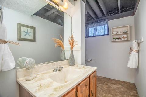 953 Active Dr, Saint Louis, MO 63146 photo 26