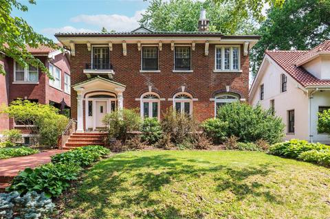 4115 Flora Pl, Saint Louis, MO 63110