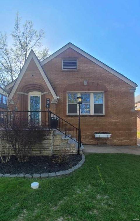 9029 Philo Ave, Saint Louis, MO 63123