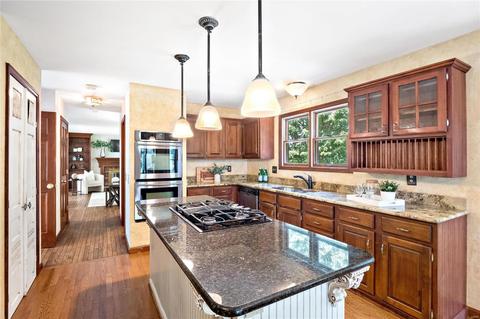 1326 Dietrich Oaks Dr, Ballwin, MO 63021 photo 11