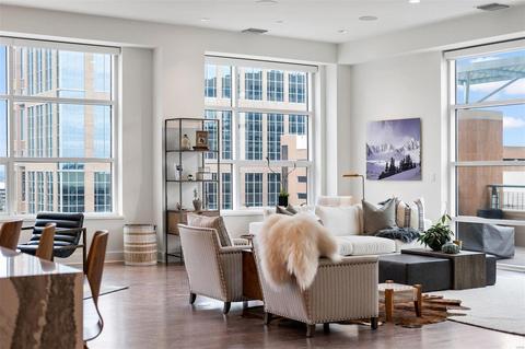 8025 Maryland Ave #5K, Clayton, MO 63105