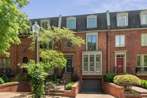 4506 Pershing Pl, Saint Louis, MO 63108