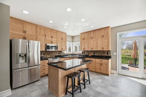 1166 Hackmann Rd, O'fallon, MO 63366 photo 4