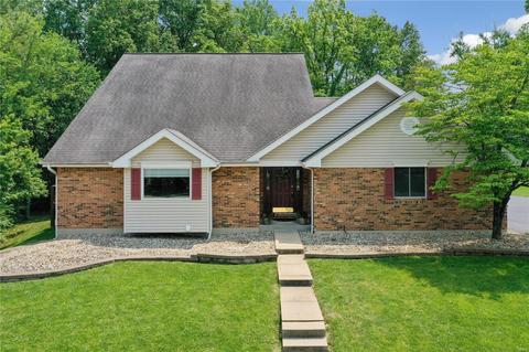 4306 Apple Grove Ln, Saint Louis, MO 63128