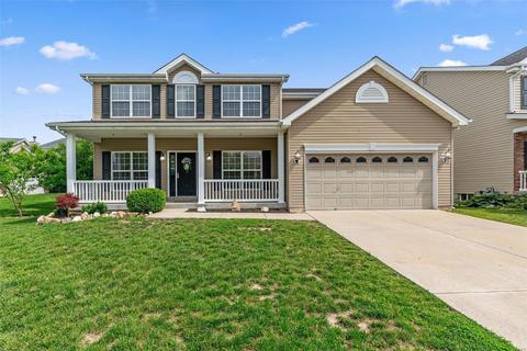 909 Harvestwynd Ct, Lake Saint Louis, MO 63367
