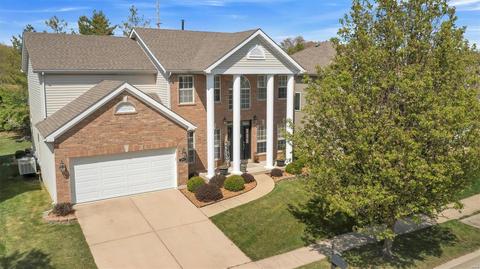 291 Arbor Trails Dr, Ballwin, MO 63021 photo 4
