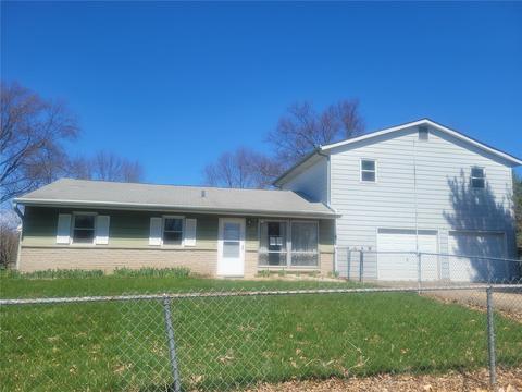 3906 West Dr, Saint Peters, MO 63376