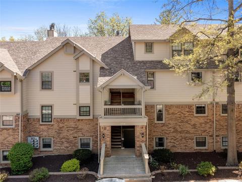 2206 Canyonlands Dr #F, Maryland Heights, MO 63043