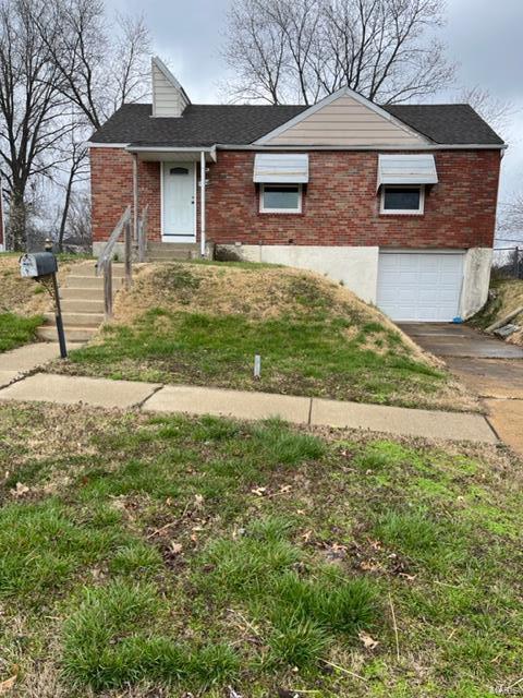 2104 Kevin Dr, Saint Louis, MO 63125