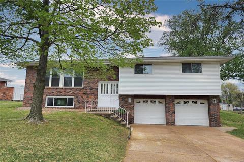 4652 Telestar Dr, Saint Louis, MO 63128