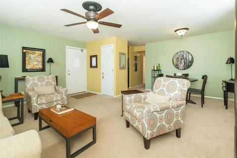1335 Holgate Dr #B, Ballwin, MO 63021 photo 5