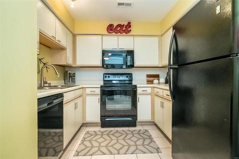 1335 Holgate Dr #B, Ballwin, MO 63021 photo 11