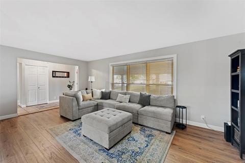 416 Iron Warrior Ln, Manchester, MO 63011 photo 4