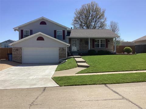 6404 Sprucefield Dr, O'fallon, MO 63368 photo 1