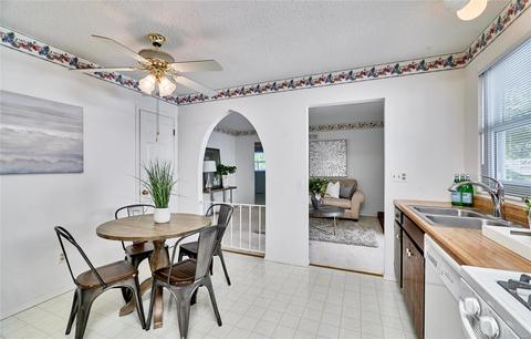 1041 Twistedoak Ct, Ballwin, MO 63021 photo 16