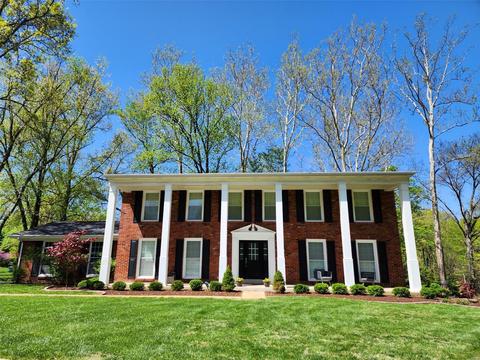 379 Madewood Ln, Chesterfield, MO 63017