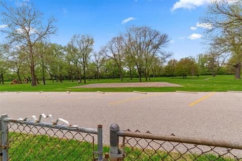 4401 Ashby Rd, Saint Ann, MO 63074 photo 4