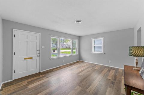 4401 Ashby Rd, Saint Ann, MO 63074 photo 7
