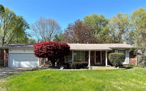 1817 Shardell Dr, Spanish Lake, MO 63138