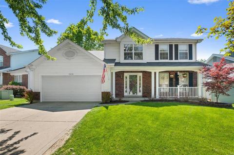 16858 Crystal Springs Dr, Chesterfield, MO 63005