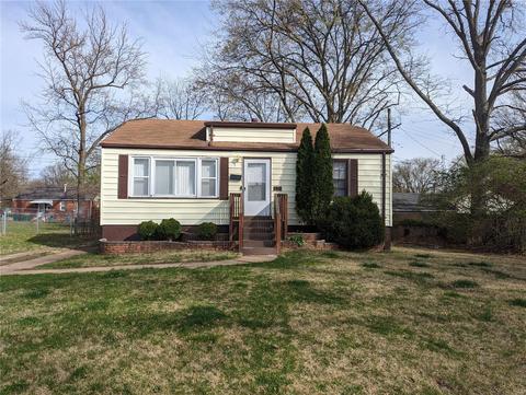 1908 Eagle Dr, Saint Louis, MO 63133