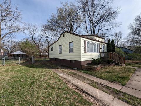 1908 Eagle Dr, Saint Louis, MO 63133 photo 3