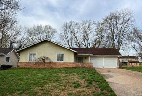 12921 Covington Gardens Dr, Saint Louis, MO 63138