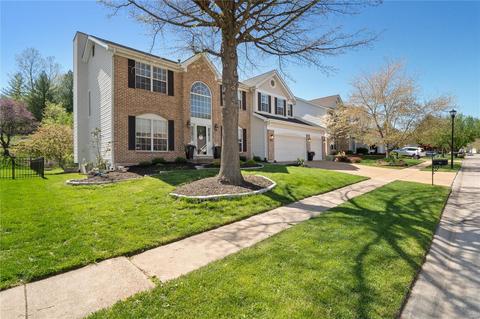 912 Kiefer Trails Dr, Ballwin, MO 63021 photo 3