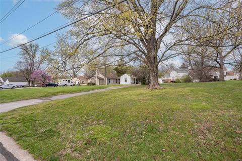 3460 Ludlow Ave, Bridgeton, MO 63044