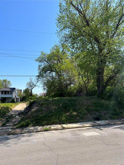 5937 Julian Ave, Saint Louis, MO 63112